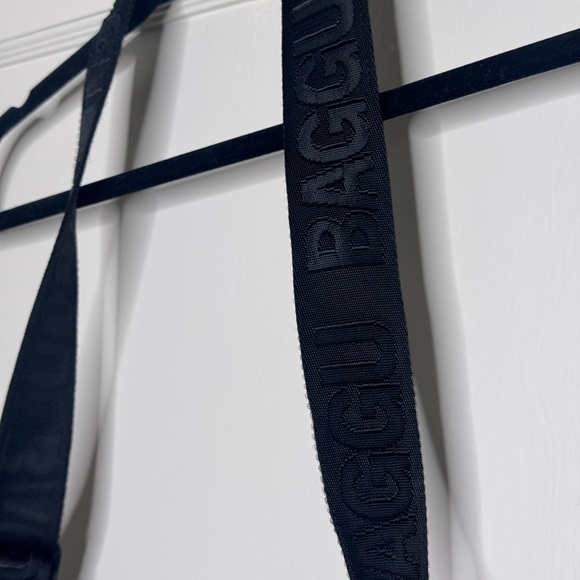 BAGGU X Peanuts Medium Nylon Crescent Bag - Picture 4 of 8